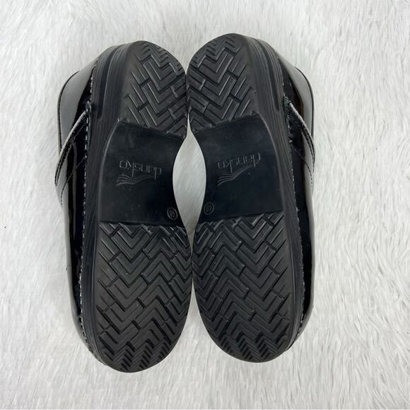 DANSKO / classic black patent leather slip on nursing clogs / 40 - Picture 10 of 11